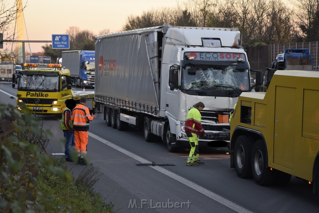 VU LKW A 4 Rich Aachen hinter Rodenkirchener Bruecke P07.JPG - Miklos Laubert